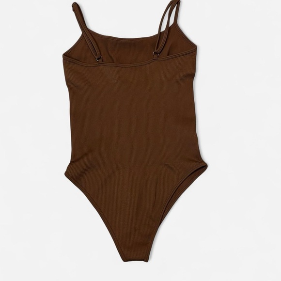 OQQ Brown Ribbed Strappy Bodysuit Size Small - Picture 4 of 4